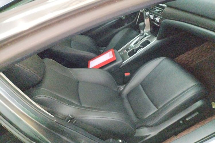 Used Honda Accord 2018 260TURBO Luxury Edition China VI Right Front Seat