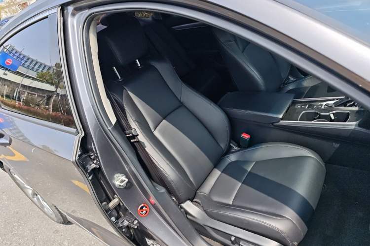 Used Honda Accord 2018 260TURBO Luxury Edition China VI Right Front Seat