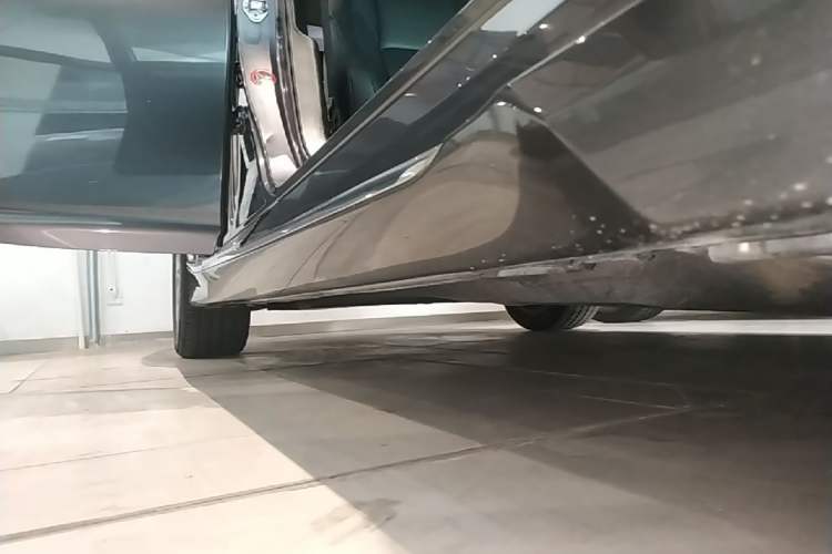 Used Honda Accord 2018 260TURBO Elite Edition China VI Right Side Sill