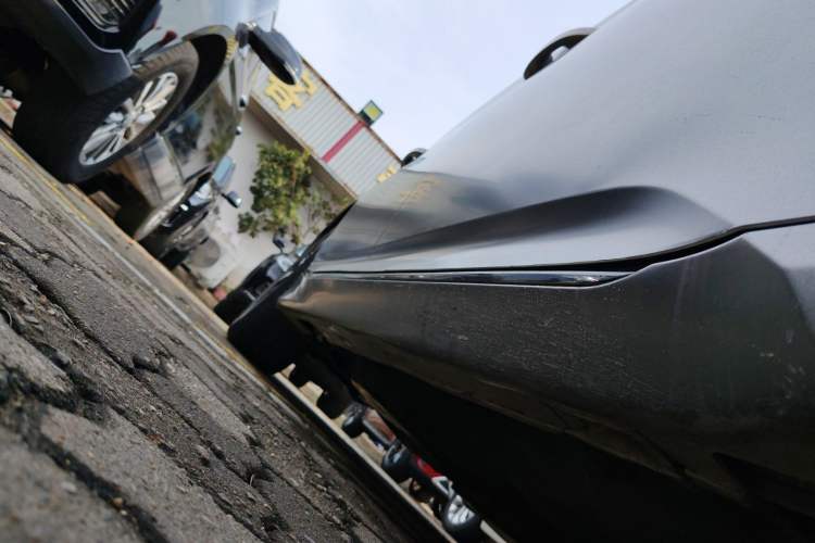 Used Honda Accord 2018 260TURBO Elite Edition China VI Right Side Sill
