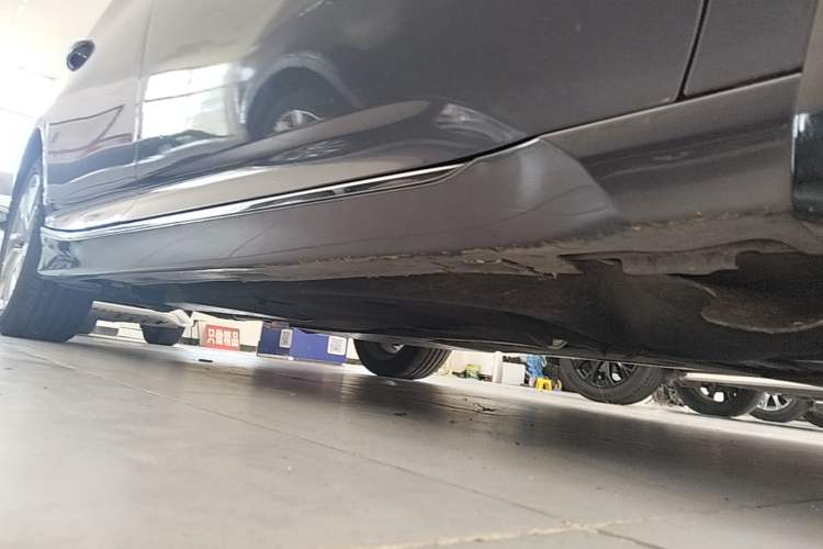 Used Honda Accord 2018 260TURBO Elite Edition China VI Right Side Sill