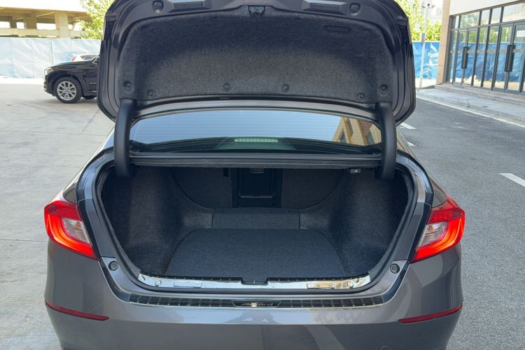 Used Honda Accord 2018 260TURBO Elite Edition China VI Trunk