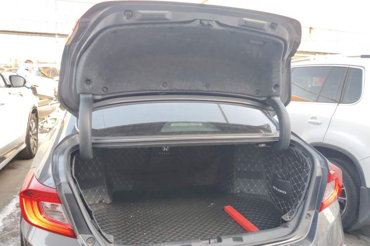 Used Honda Accord 2018 260TURBO Elite Edition China VI Trunk