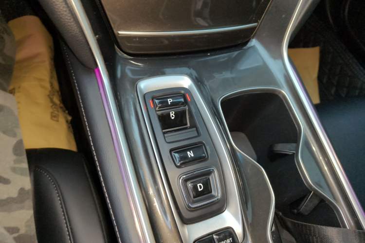Used Honda Accord 2018 Rui Hybrid 2.0L Rui Ling Edition China VI Gear Lever