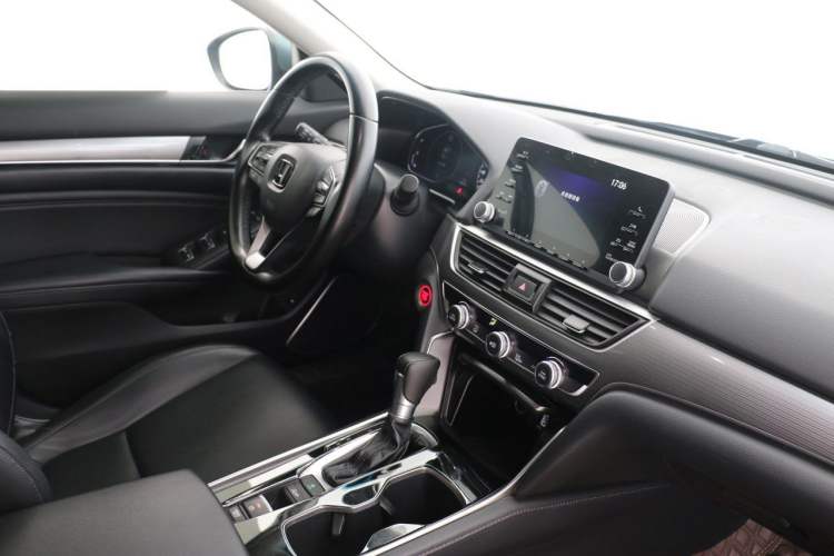 Used Honda Accord 2018 260TURBO Luxury Edition China VI Interior 6
