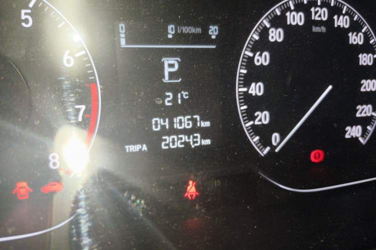 Used Honda Accord 2018 260TURBO Elite Edition China VI Odometer Close Up