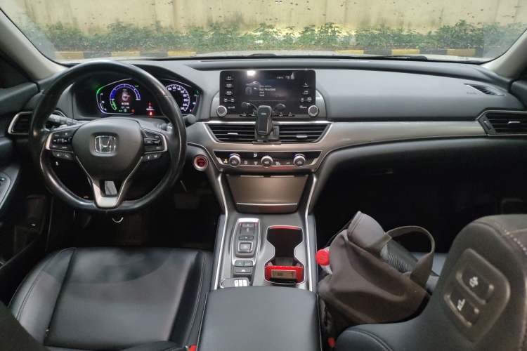 Used Honda Accord 2018 Rui Hybrid 2.0L Rui Ling Edition China VI Center Console