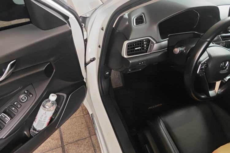 Used Honda Accord 2018 260TURBO Luxury Edition China VI Driver Seat