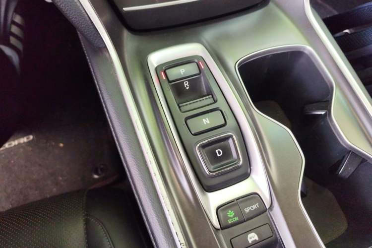 Used Honda Accord 2018 Rui Hybrid 2.0L Rui Zun Edition China VI Gear Lever