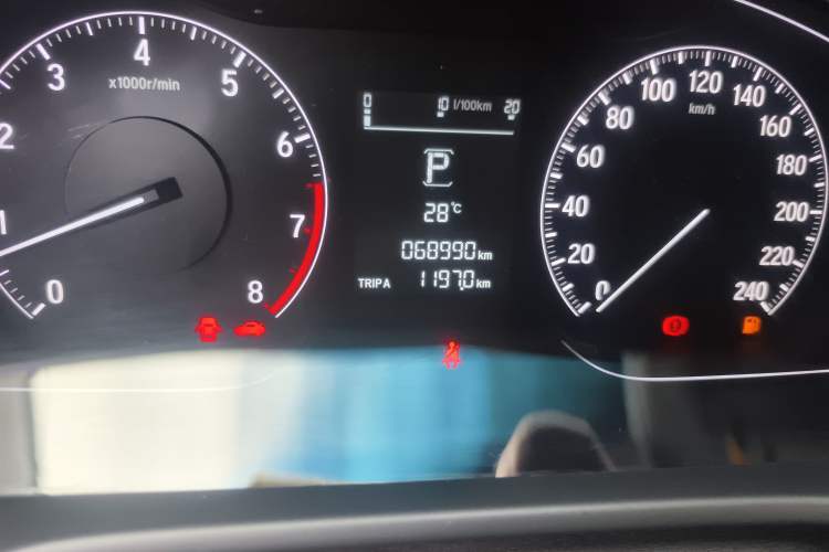 Used Honda Accord 2018 260TURBO Elite Edition China V Odometer Close Up