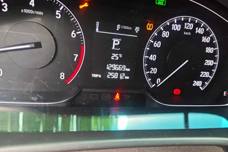 Used Honda Accord 2018 260TURBO Elite Edition China V Odometer Close Up