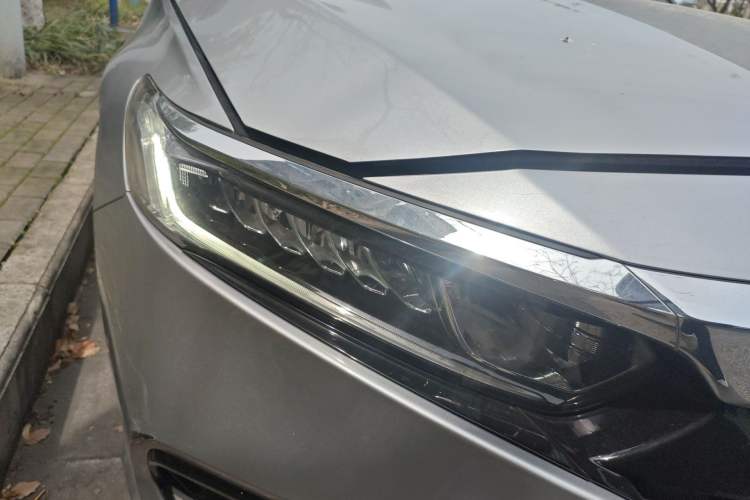 Used Honda Accord 2018 260TURBO Elite Edition China V Right Front Headlight