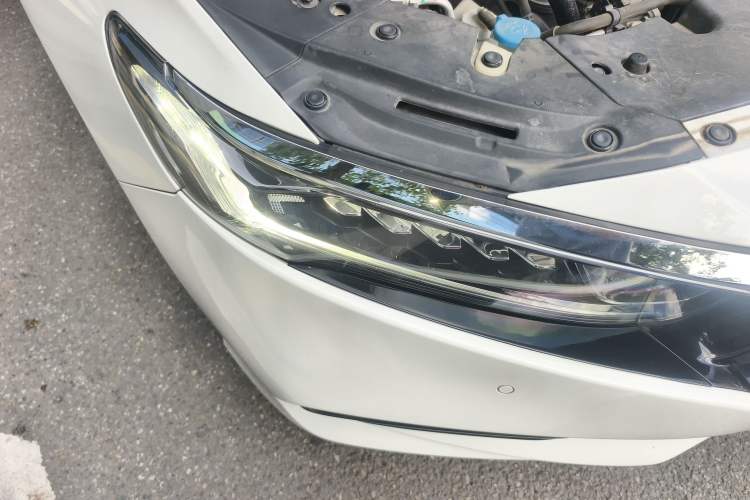 Used Honda Accord 2018 260TURBO Elite Edition China V Right Front Headlight