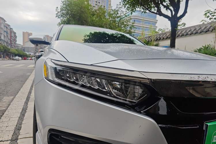 Used Honda Accord 2018 260TURBO Elite Edition China V Right Front Headlight