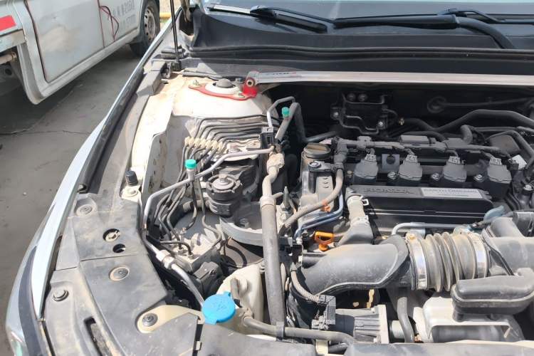 Used Honda Accord 2018 260TURBO Luxury Edition China V Emission Standard Engine Bay Right