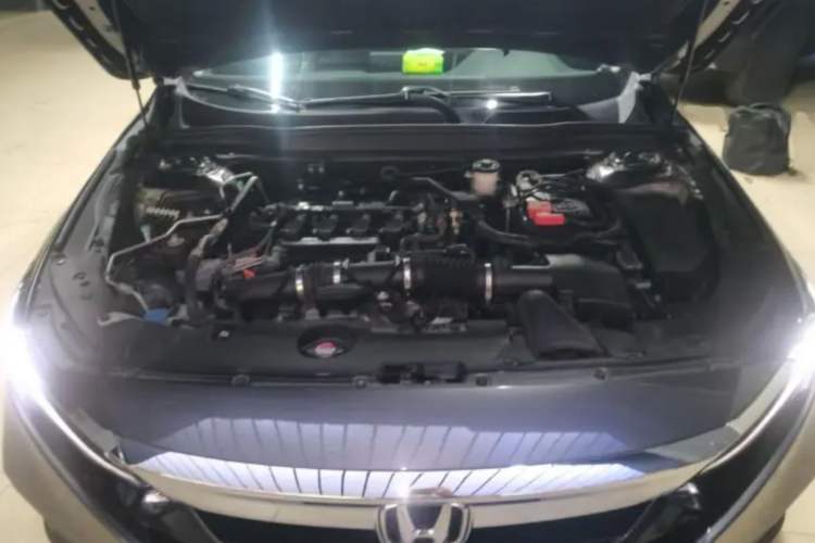 Used Honda Accord 2018 260TURBO Elite Edition China VI Engine Bay