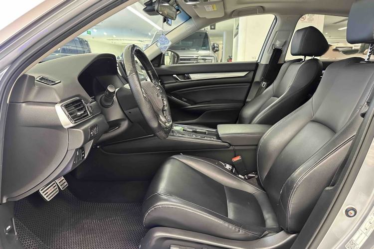 Used Honda Accord 2018 260TURBO Luxury Edition China VI Interior 12