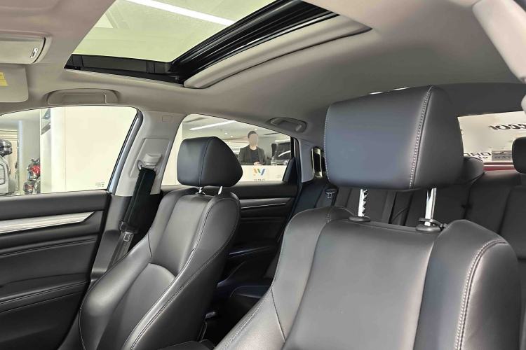 Used Honda Accord 2018 260TURBO Luxury Edition China VI Interior 14