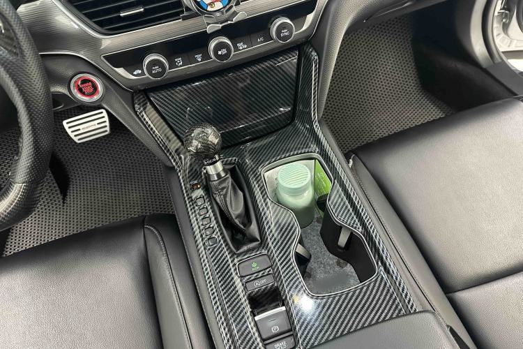 Used Honda Accord 2018 260TURBO Luxury Edition China VI Interior 8