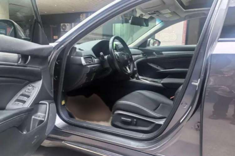Used Honda Accord 2018 260TURBO Elite Edition China VI Left Front Seat