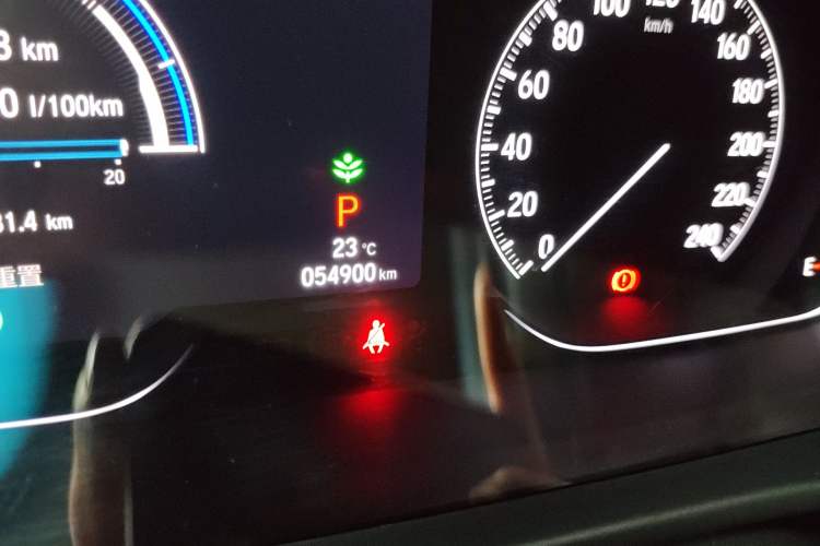 Used Honda Accord 2018 Rui Hybrid 2.0L Rui Ling Edition China VI Odometer Close Up