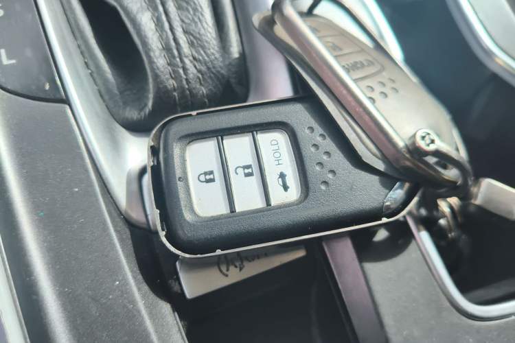 Used Honda Accord 2018 260TURBO Luxury Edition China V Emission Standard Vehicle Key
