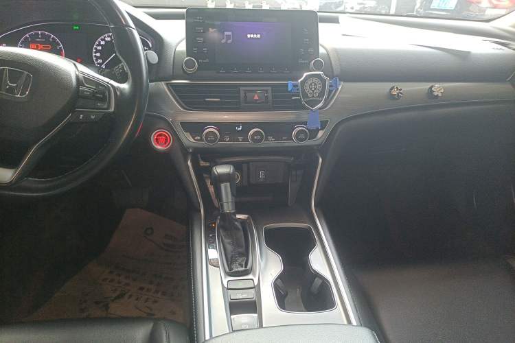 Used Honda Accord 2018 260TURBO Luxury Edition China VI Audio And AC Panel