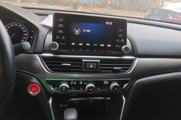 Used Honda Accord 2018 260TURBO Luxury Edition China V Emission Standard Audio And AC Panel