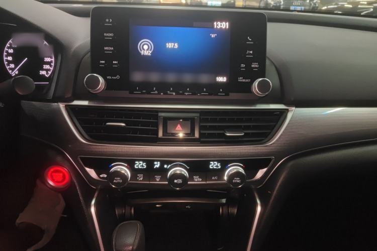 Used Honda Accord 2018 260TURBO Luxury Edition China V Emission Standard Audio And AC Panel