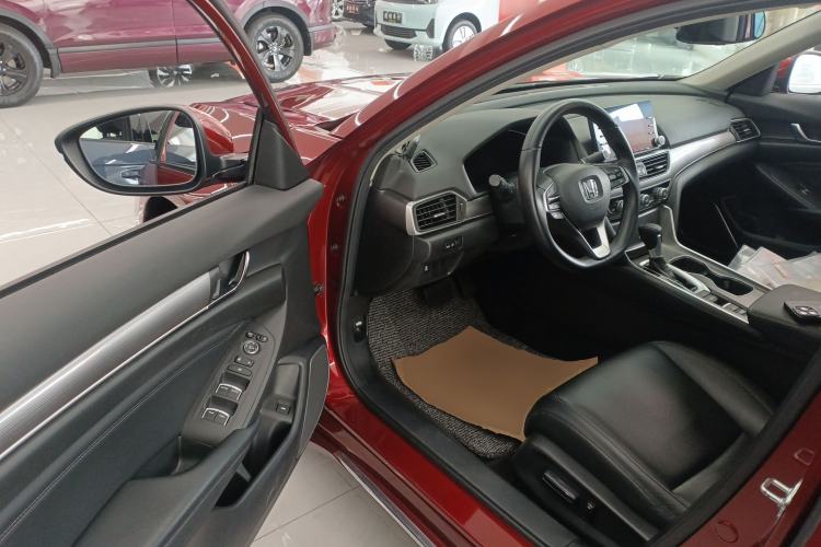 Used Honda Accord 2018 260TURBO Elite Edition China VI Driver Seat