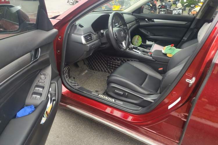 Used Honda Accord 2018 260TURBO Elite Edition China VI Driver Seat
