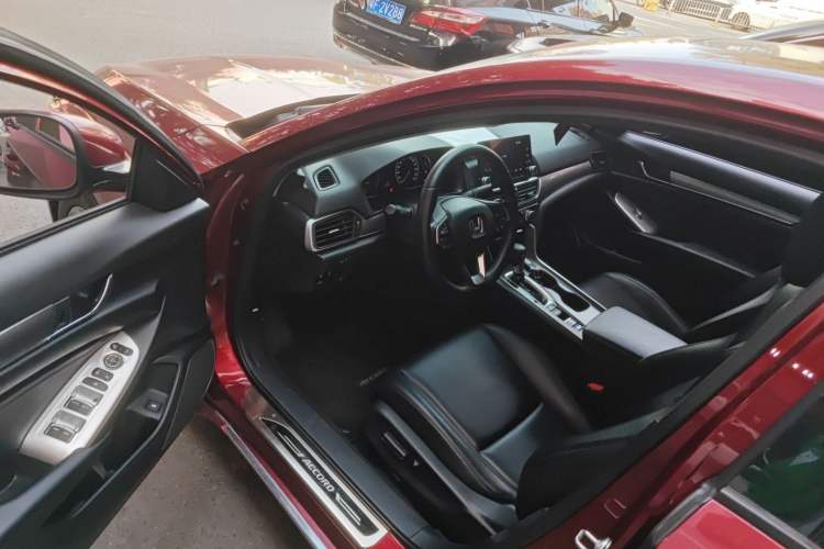 Used Honda Accord 2018 260TURBO Luxury Edition China V Emission Standard Driver Seat