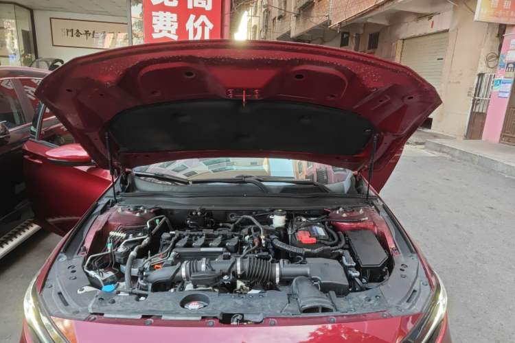 Used Honda Accord 2018 260TURBO Luxury Edition China V Emission Standard Engine Bay