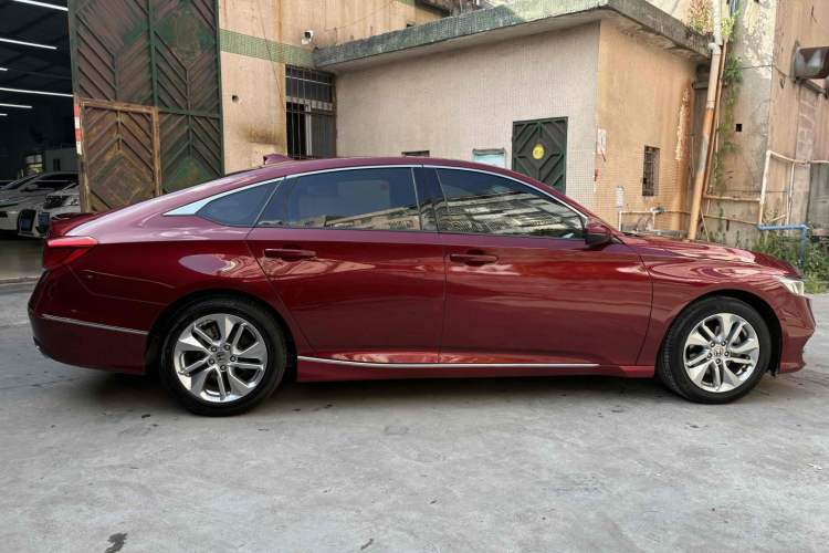 Used Honda Accord 2018 260TURBO Luxury Edition China V Emission Standard Exterior 3