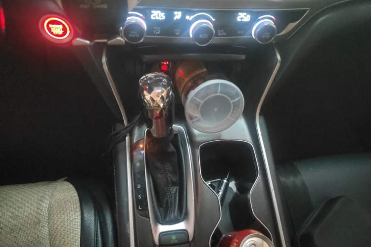Used Honda Accord 2018 260TURBO Luxury Edition China V Emission Standard Gear Lever