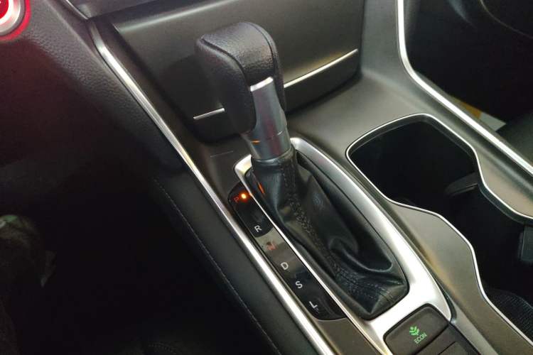 Used Honda Accord 2018 260TURBO Prestige Edition China VI Gear Lever