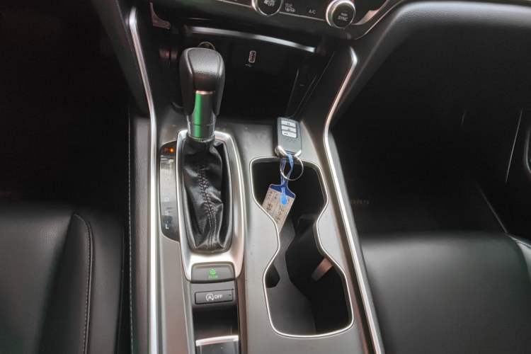 Used Honda Accord 2018 260TURBO Luxury Edition China V Emission Standard Gear Lever