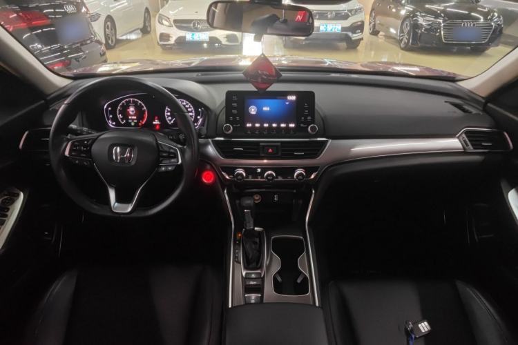 Used Honda Accord 2018 260TURBO Luxury Edition China V Emission Standard Interior 2