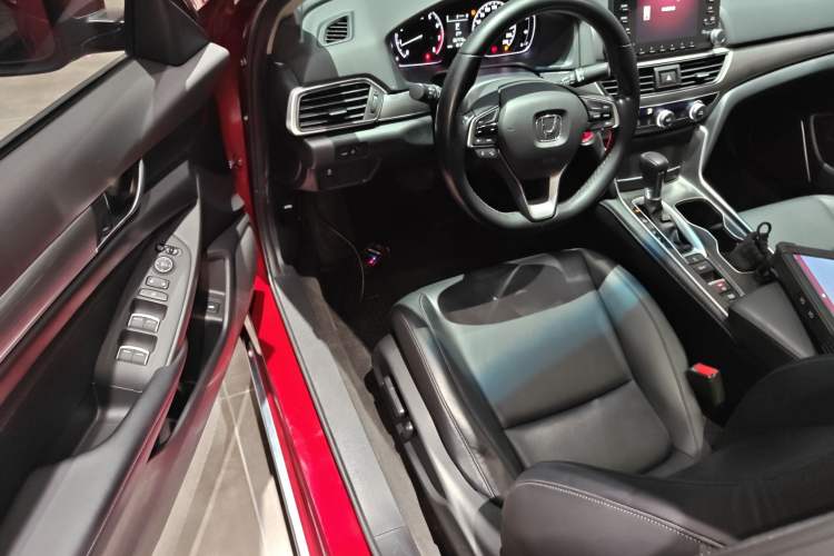 Used Honda Accord 2018 260TURBO Elite Edition China VI Interior 3