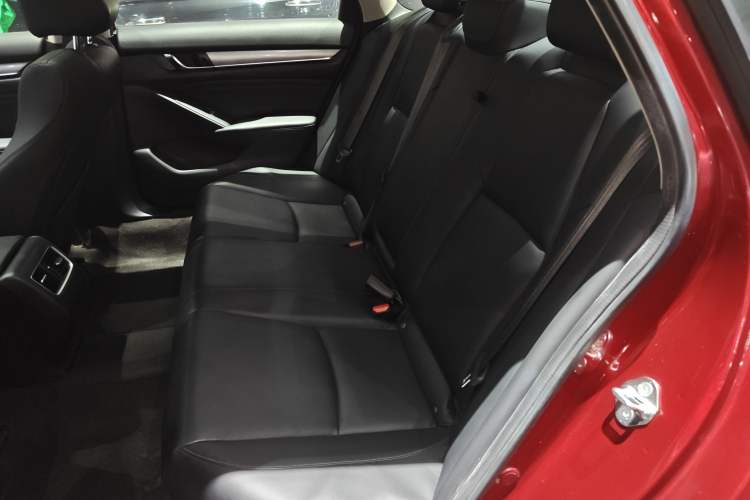 Used Honda Accord 2018 260TURBO Elite Edition China VI Interior 4