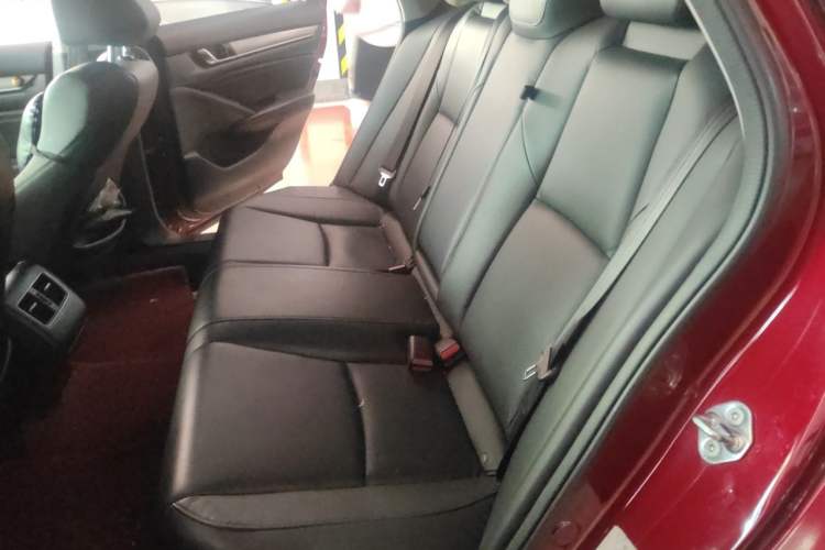Used Honda Accord 2018 260TURBO Luxury Edition China V Emission Standard Left Rear Seat