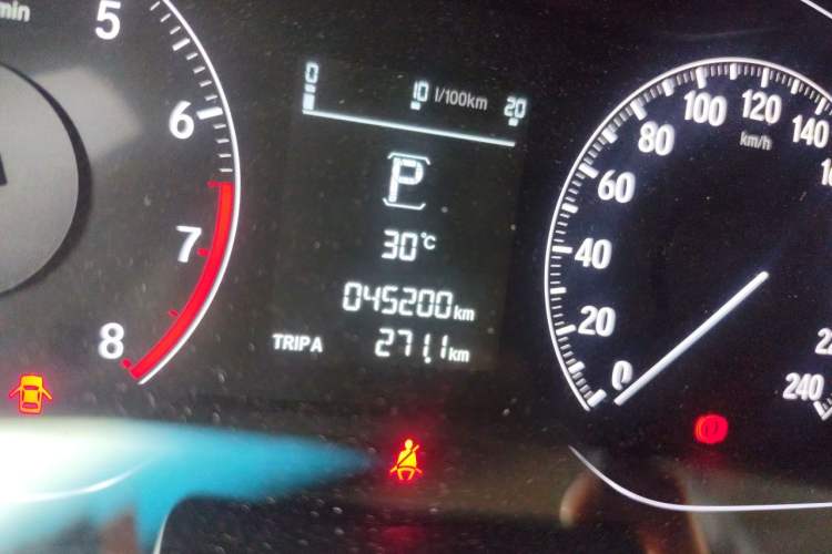 Used Honda Accord 2018 260TURBO Elite Edition China VI Odometer Close Up
