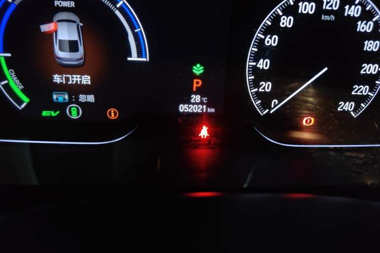 Used Honda Accord 2018 Rui·Hybrid 2.0L Rui Ku Edition China VI Odometer Close Up