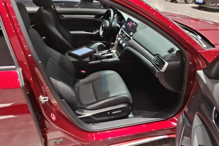 Used Honda Accord 2018 260TURBO Elite Edition China VI Right Front Seat