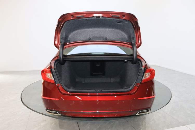 Used Honda Accord 2018 260TURBO Prestige Edition China VI Trunk