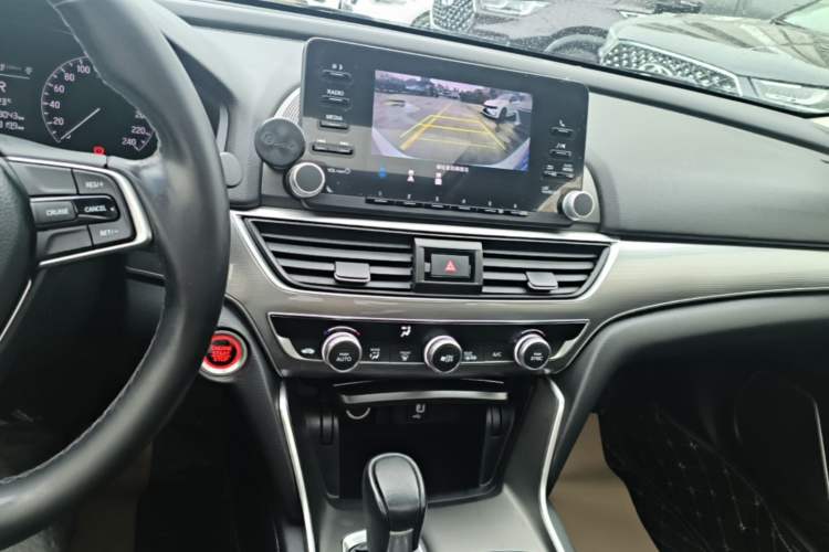 Used Honda Accord 2018 260TURBO Elite Edition China VI Audio And AC Panel