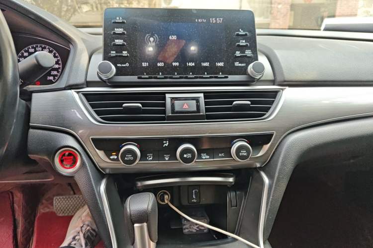 Used Honda Accord 2018 260TURBO Elite Edition China VI Audio And AC Panel