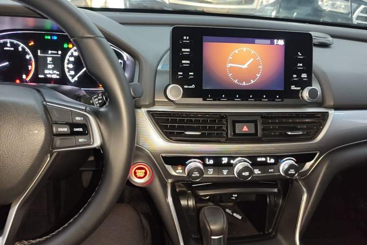 Used Honda Accord 2018 260TURBO Elite Edition China VI Audio And AC Panel
