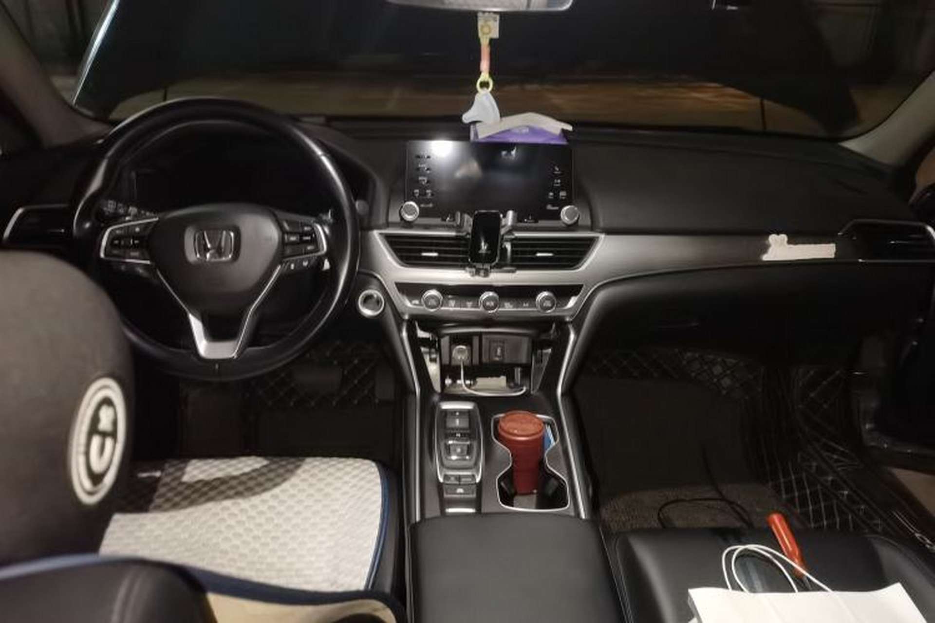 Used Honda Accord 2018 Rui Hybrid 2.0L Rui Ling Edition China VI Center Console