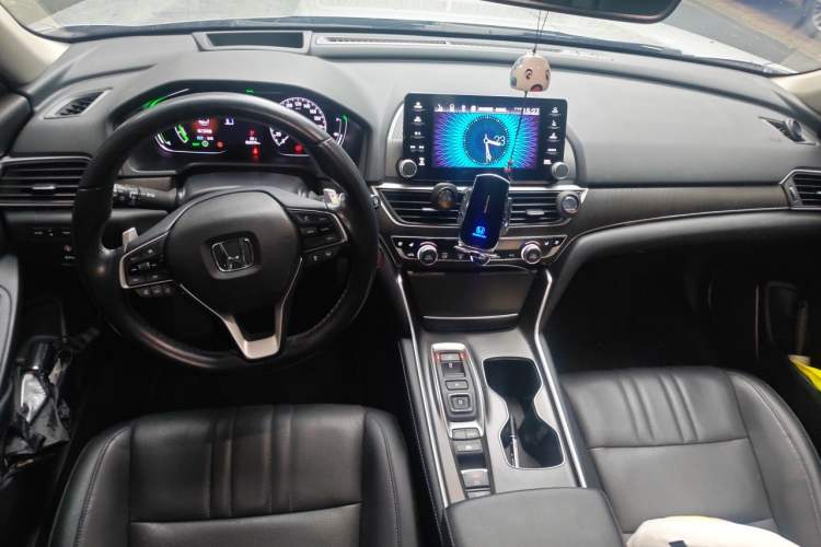 Used Honda Accord 2018 Rui Hybrid 2.0L Rui Zun Edition China VI Center Console